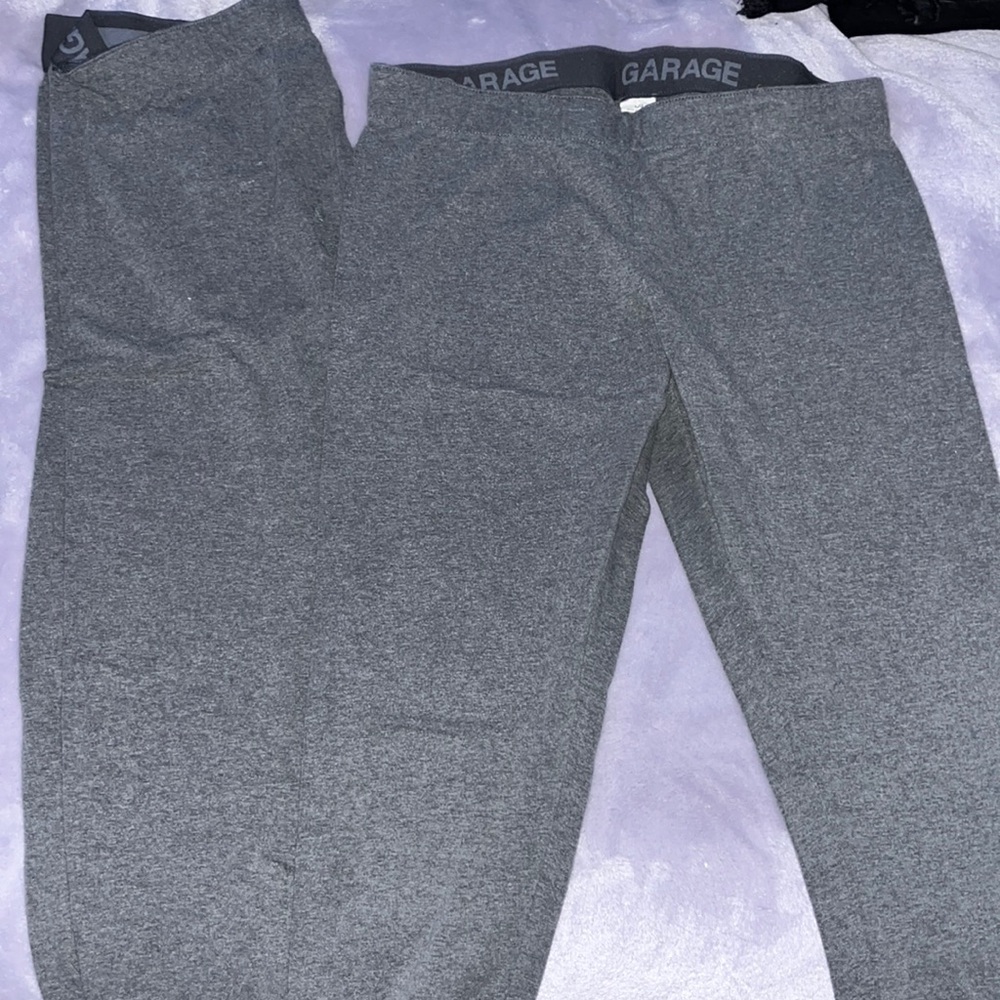 2 Garage Grey Leggings🤍